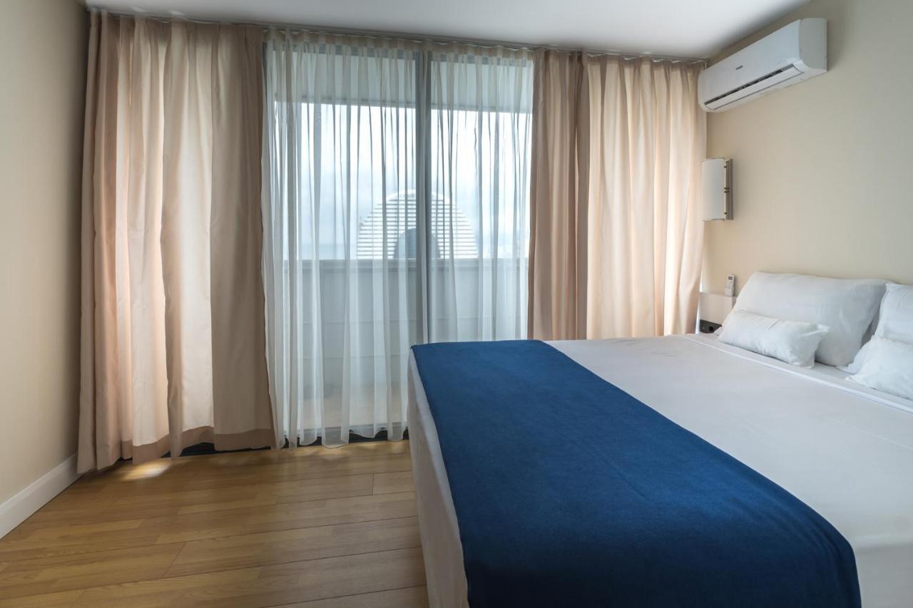 Orbi City Suite Sea View In Batumi Aparthotel Exterior foto